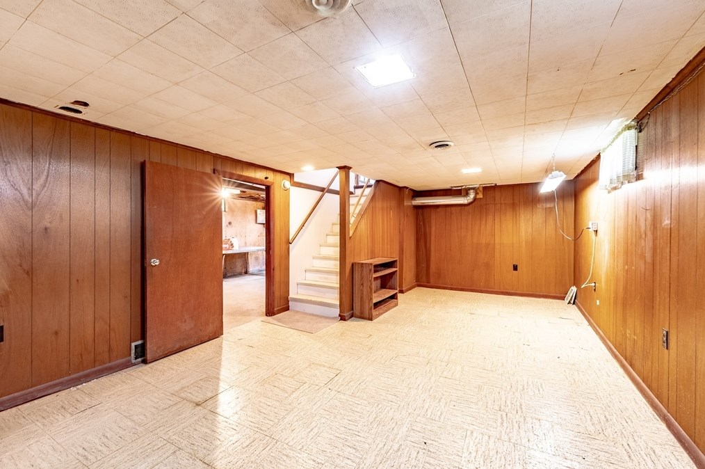 38 Calvin Cir, West Springfield MA 01089-2851 exterior