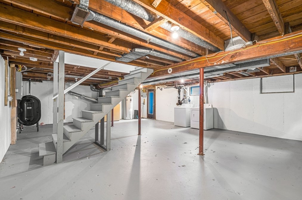 702 Oak St, Franklin MA 02038-1841 exterior