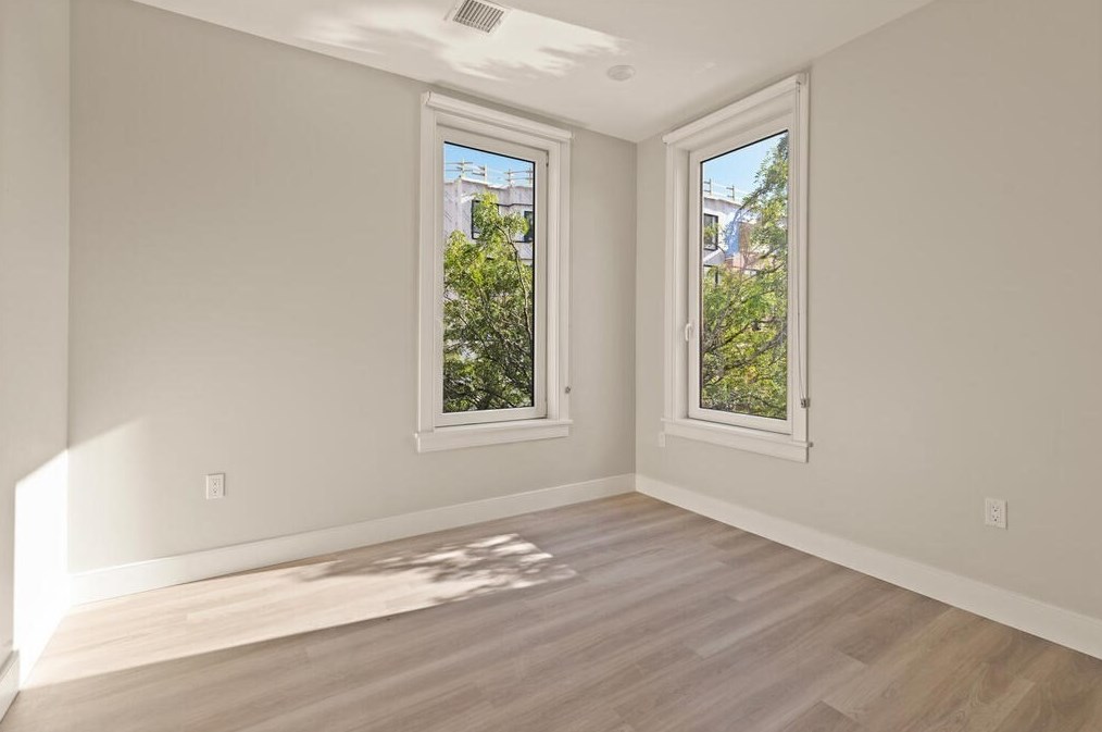 211 Green St #312, Boston, MA 02130