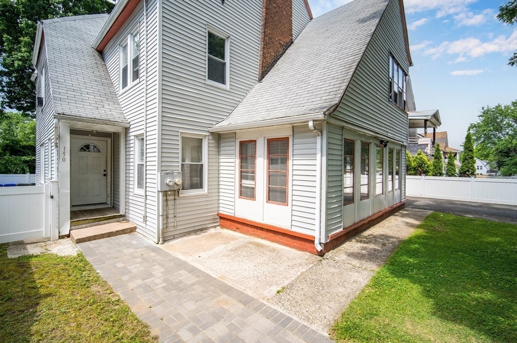 150 Leyfred Ter, Springfield MA  01108-1115 exterior