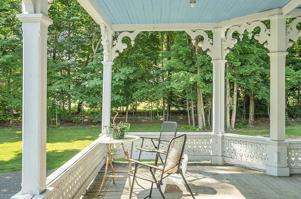 26 Park St, Pepperell MA  01463-1105 exterior