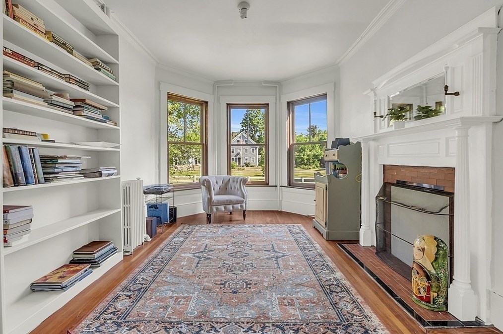 26 Park St, Pepperell MA  01463-1105 exterior