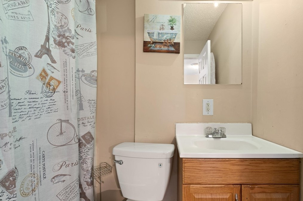 69 Tremont St, Taunton MA  02780-3041 exterior