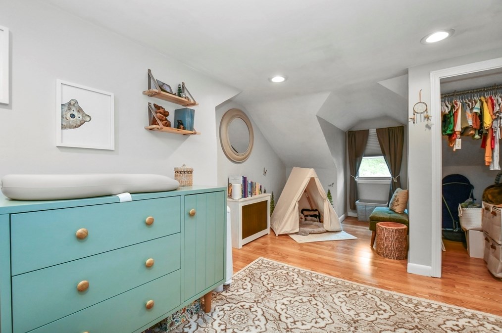 8 Knollwood Rd, Tewksbury MA  01876-2913 exterior