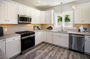 339 Danforth St, Fall River, MA 02720 - Photo 11