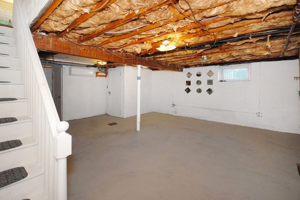 37 Rose Ave, Watertown MA 02472-3012 exterior