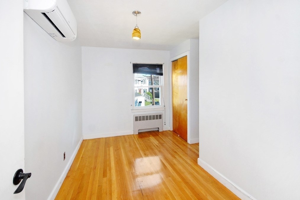 37 Rose Ave, Watertown MA 02472-3012 exterior