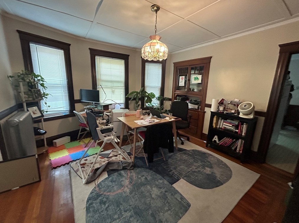 6 Belknap St, Arlington MA  02474-6606 exterior