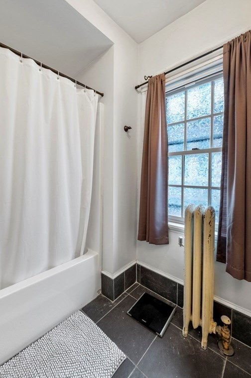 135 St, Salem MA 01970-2548 exterior