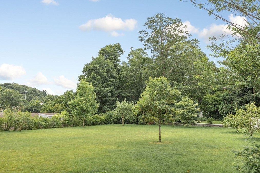 14 Evergreen Ave, Newton MA 02466-1703 exterior