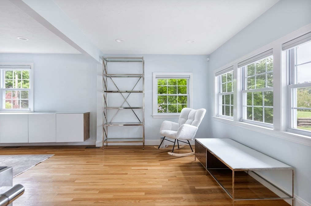 14 Evergreen Ave, Newton MA 02466-1703 exterior