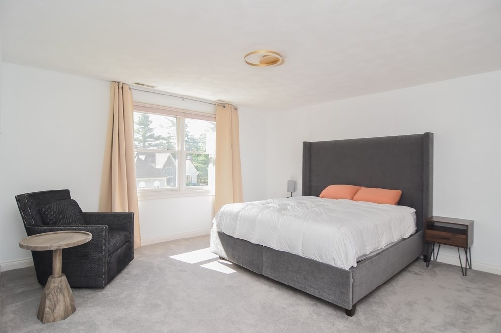 5 Basswood Ln, Andover MA  01810-5883 exterior