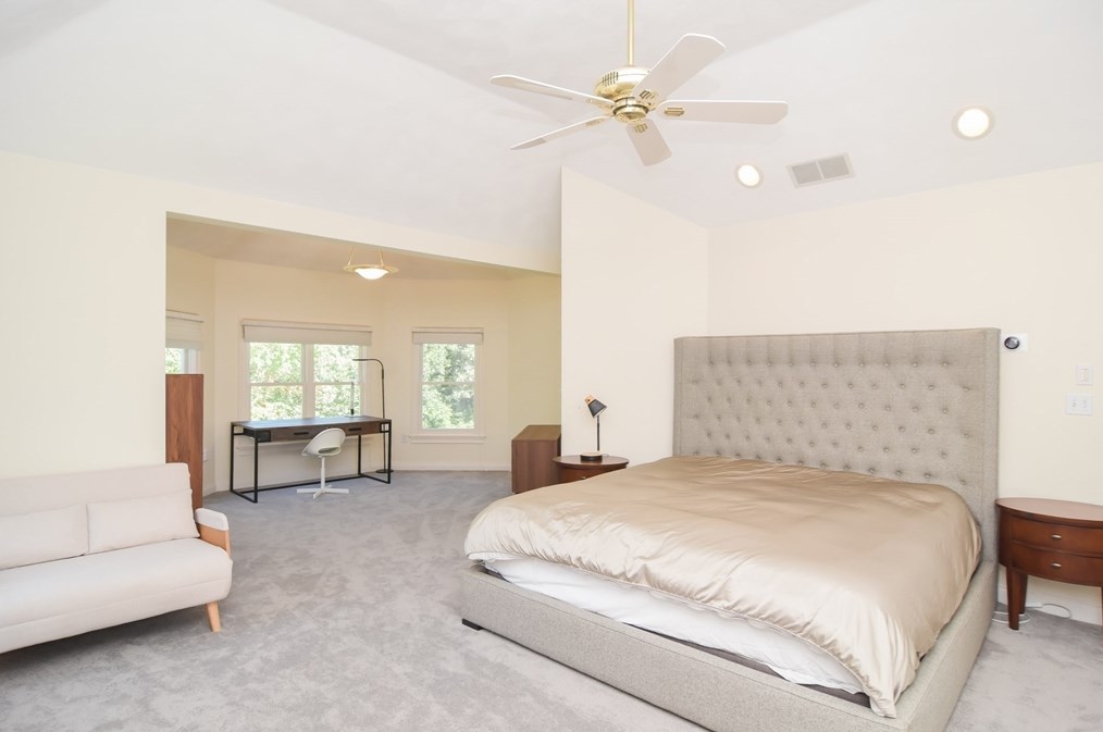 5 Basswood Ln, Andover MA  01810-5883 exterior