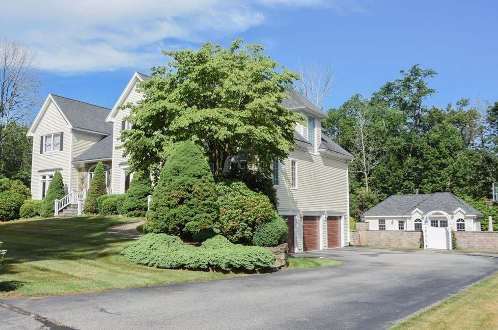 5 Basswood Ln, Andover MA  01810-5883 exterior