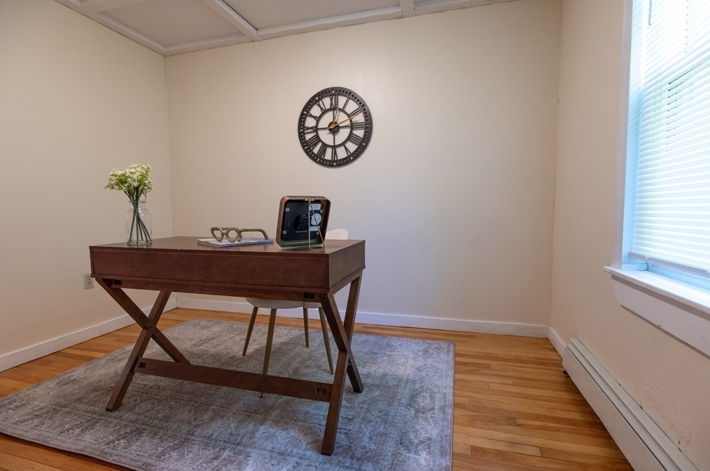 28 Eagle Rd, Worcester MA  01605-3813 exterior