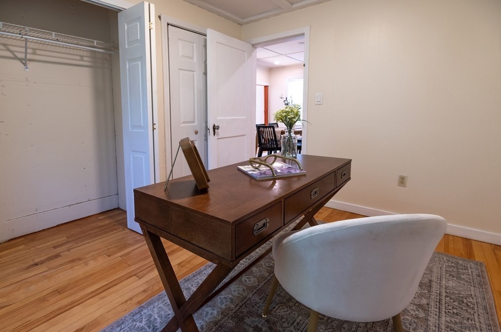 28 Eagle Rd, Worcester MA  01605-3813 exterior