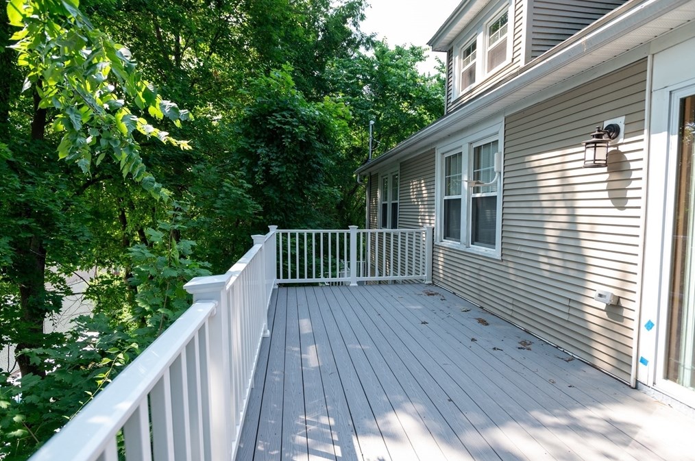 28 Eagle Rd, Worcester MA  01605-3813 exterior