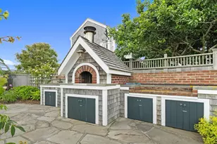 28 Bosworth St, Nantucket, MA 02554 - Photo 31