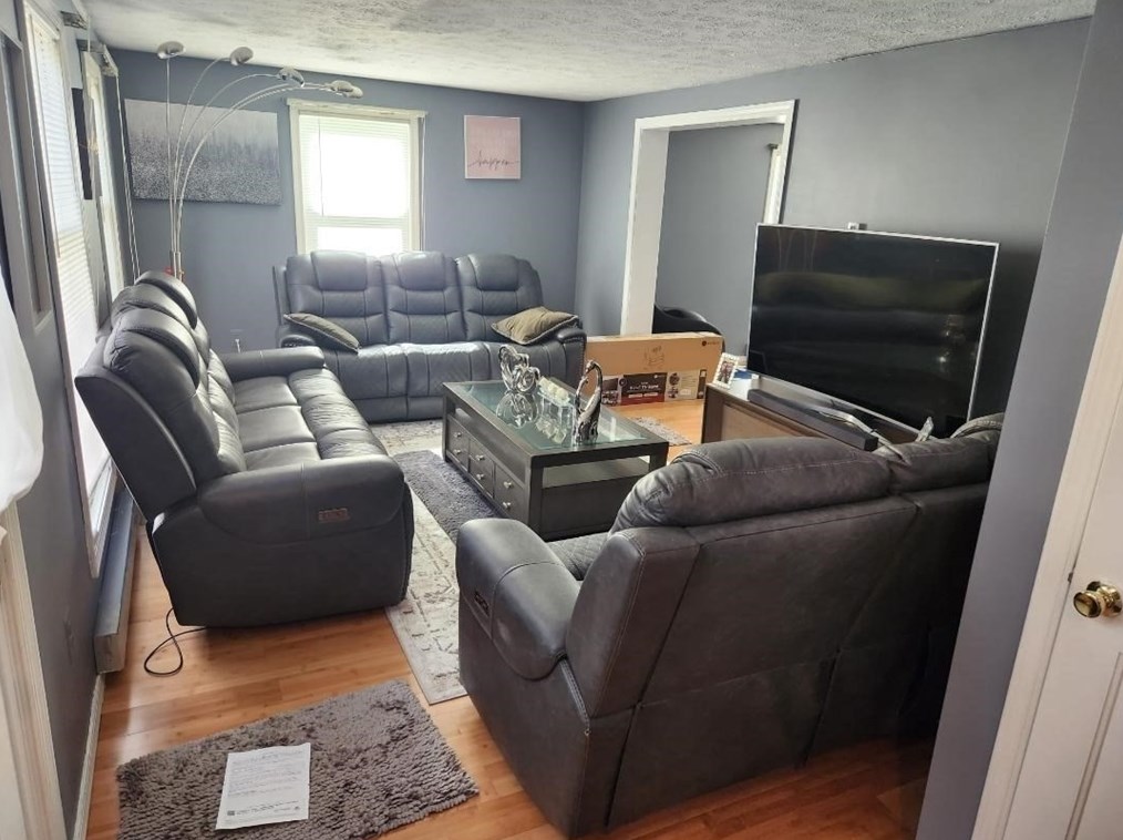 21 Brattle St, Worcester MA  01606-2508 exterior