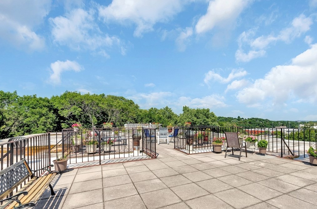 975 Massachusetts Ave, Arlington MA 02476-4510 exterior