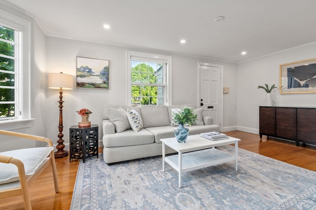 308 Webster St, Needham MA  02494-1629 exterior