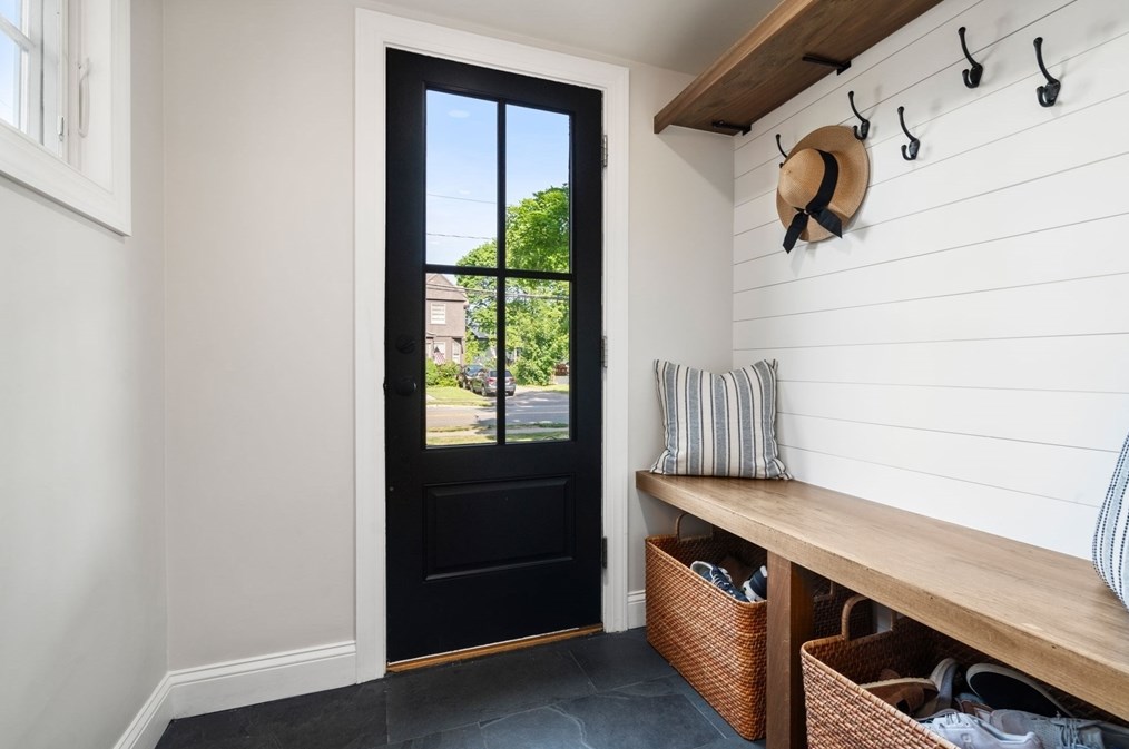 308 Webster St, Needham MA  02494-1629 exterior