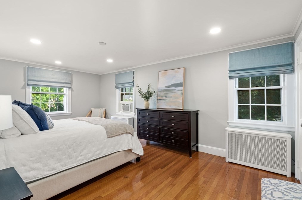 308 Webster St, Needham MA  02494-1629 exterior