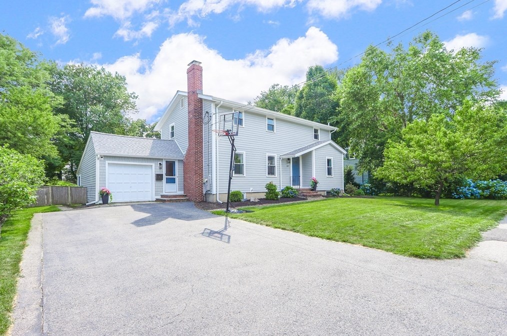 247 Greendale Ave, Needham MA  02494-2026 exterior