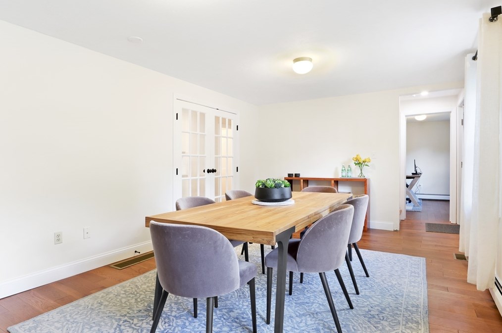 247 Greendale Ave, Needham MA  02494-2026 exterior