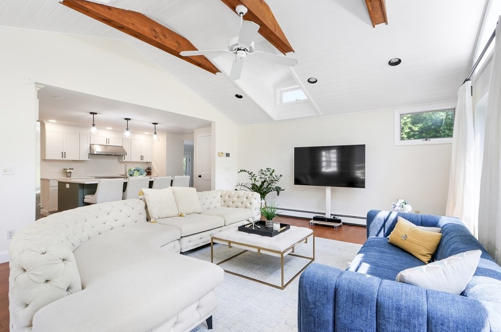 247 Greendale Ave, Needham MA  02494-2026 exterior