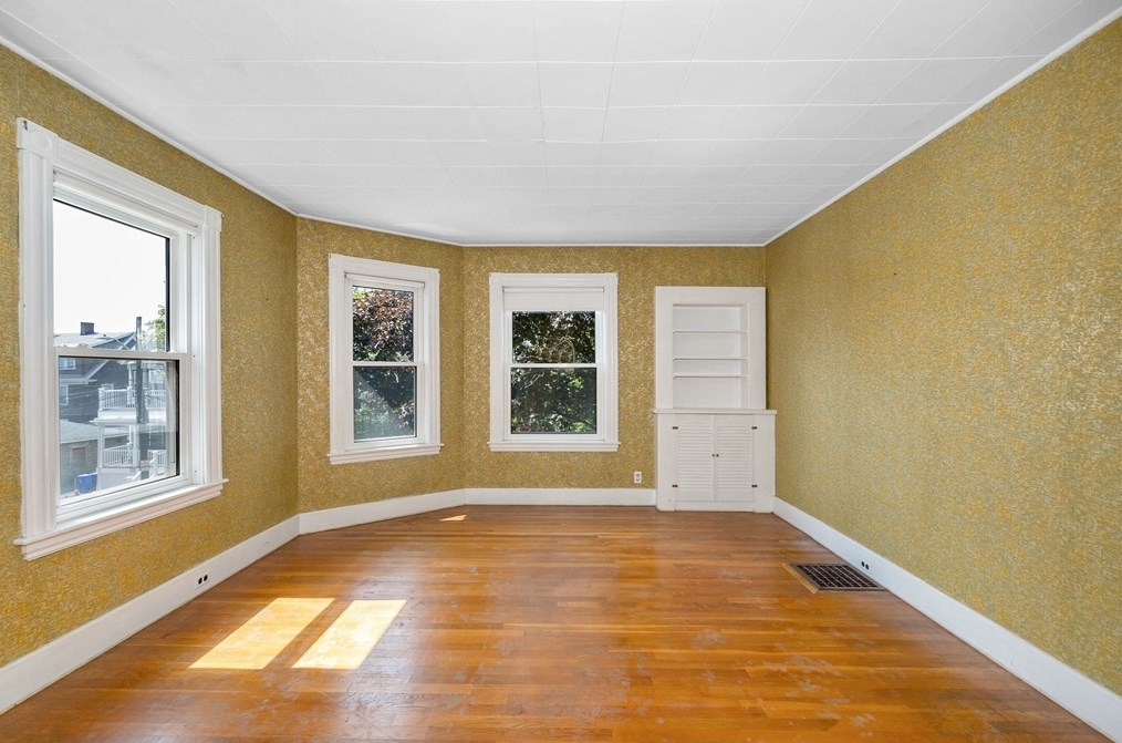 110 Ashland St, Malden MA  02148-7036 exterior