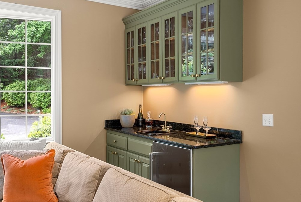 330 Grn St, Northborough MA 01532-1015 exterior