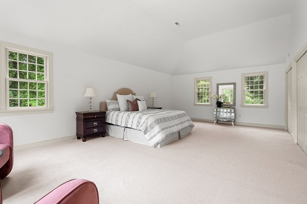 330 Grn St, Northborough MA 01532-1015 exterior