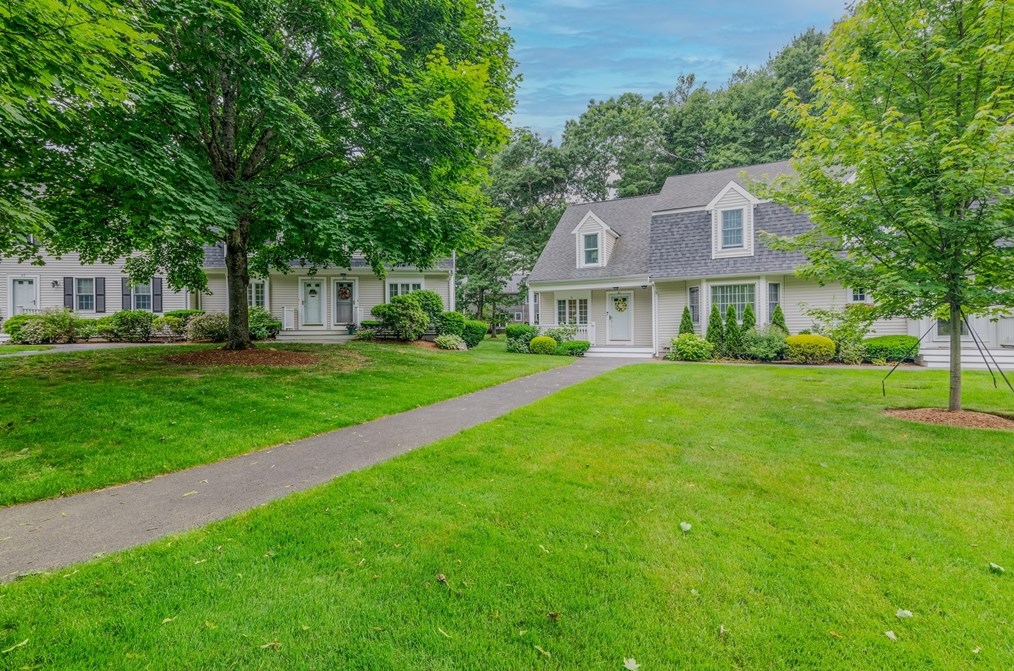 547 Washington St, Pembroke MA 02359-2329 exterior