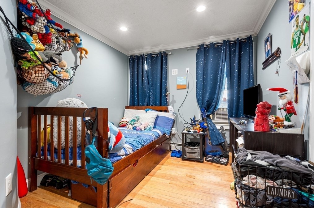 464 High St, Lawrence MA 01841-2322 exterior