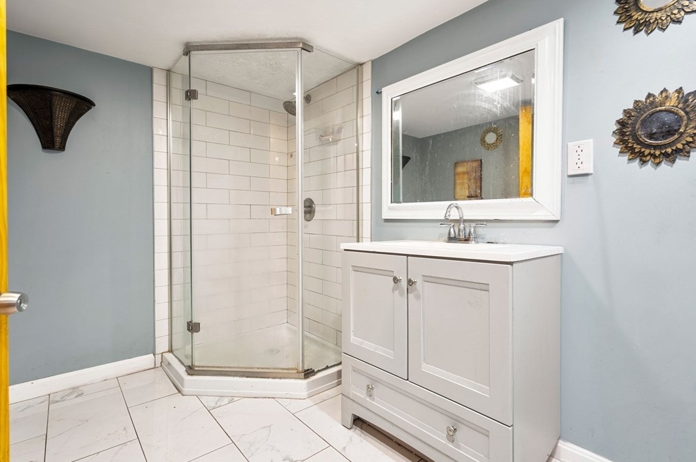 464 High St, Lawrence MA 01841-2322 exterior