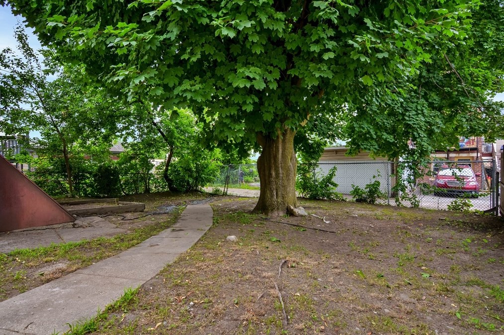 39 Haverhill St, Lawrence MA 01840-1811 exterior