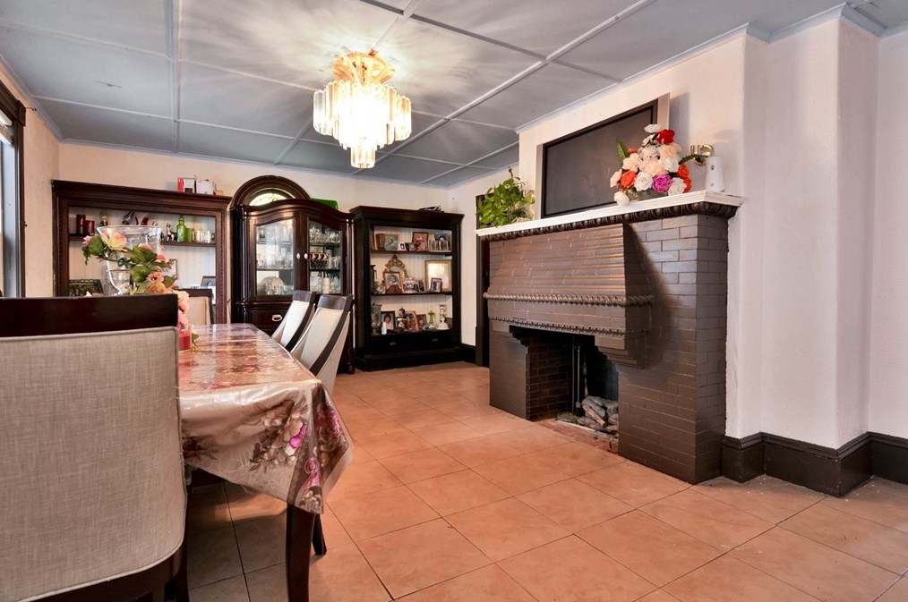 39 Haverhill St, Lawrence MA 01840-1811 exterior