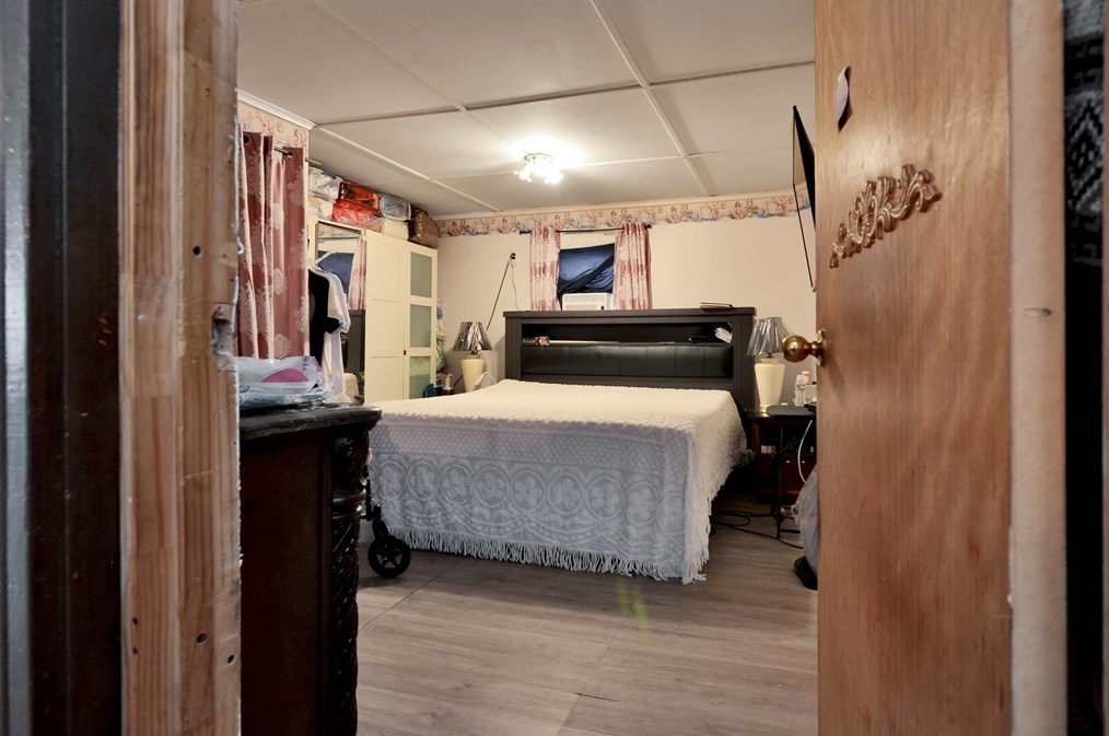 39 Haverhill St, Lawrence MA 01840-1811 exterior