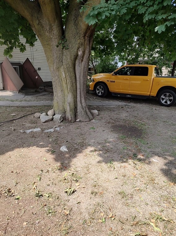 39 Haverhill St, Lawrence MA 01840-1811 exterior