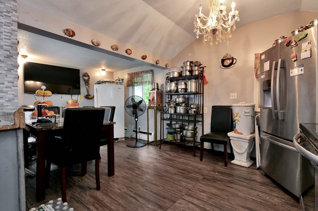 39 Haverhill St, Lawrence MA 01840-1811 exterior