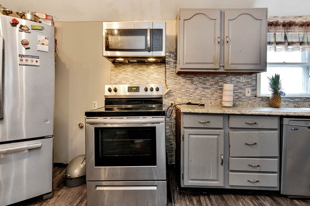 39 Haverhill St, Lawrence MA 01840-1811 exterior