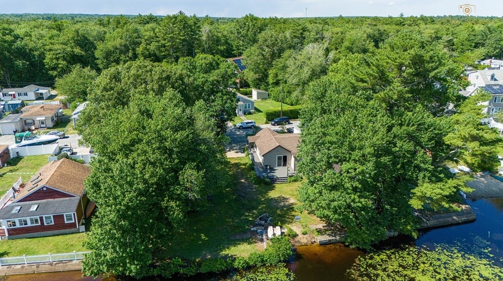 54 Lakeside Ave, Dartmouth MA 02747-1507 exterior