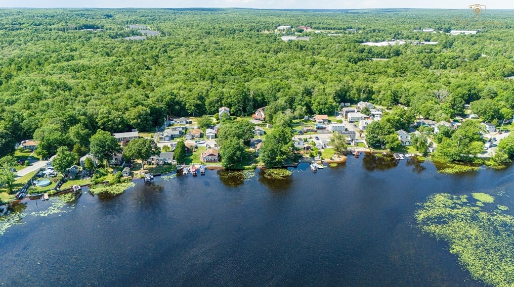 54 Lakeside Ave, Dartmouth MA 02747-1507 exterior