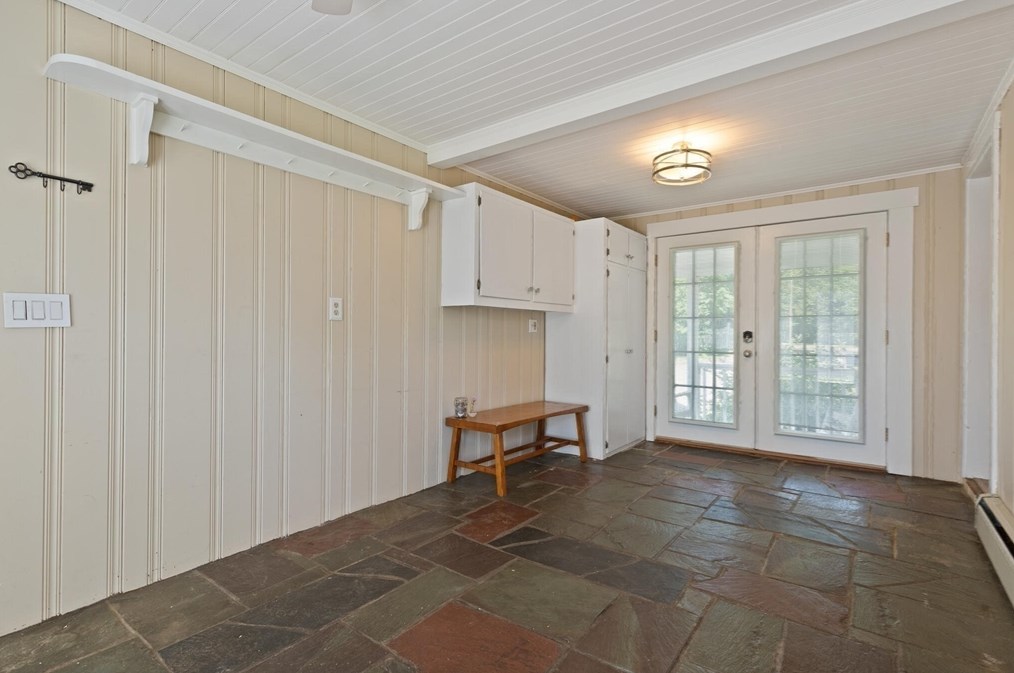 411 Main St, Lancaster MA  01523-2854 exterior