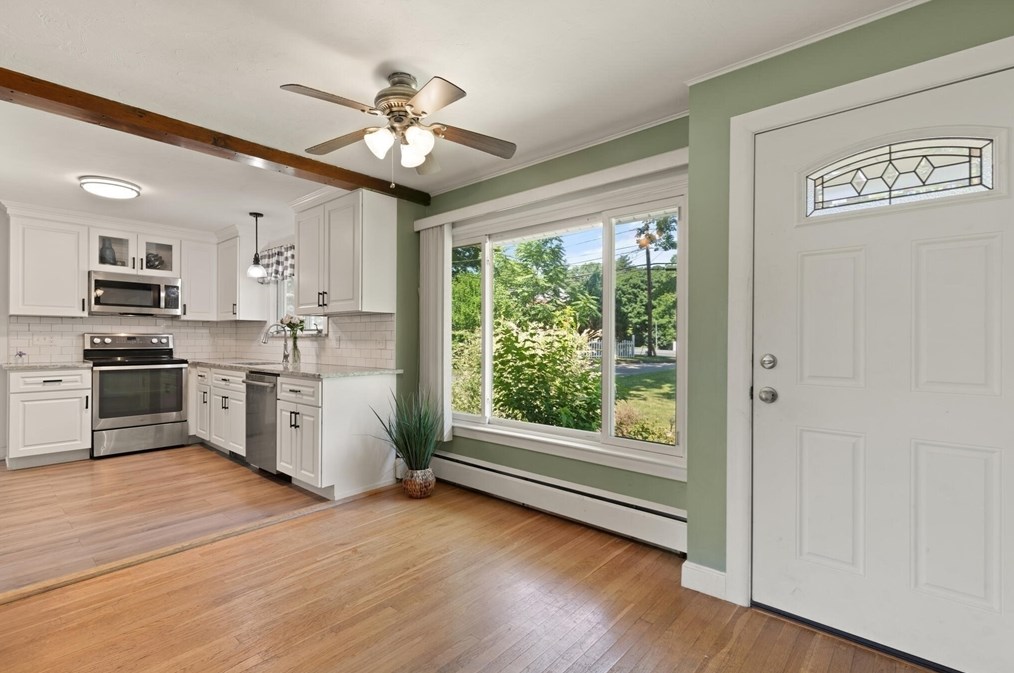 411 Main St, Lancaster MA  01523-2854 exterior