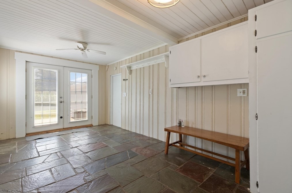 411 Main St, Lancaster MA  01523-2854 exterior