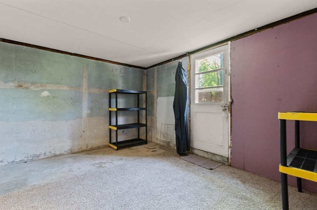 411 Main St, Lancaster MA  01523-2854 exterior