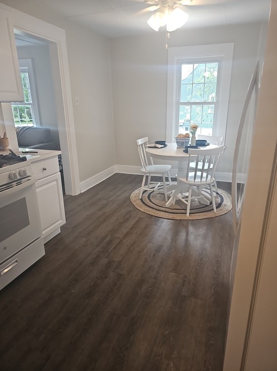 16 Alden Ave, Dartmouth MA 02747-2319 exterior