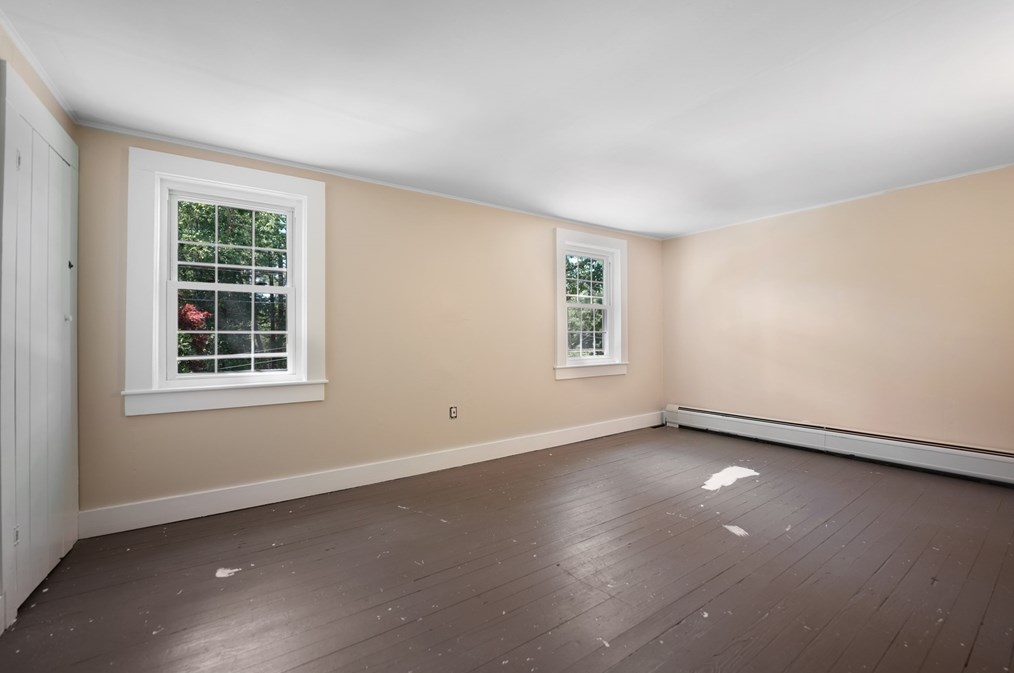 16 Alden Ave, Dartmouth MA 02747-2319 exterior